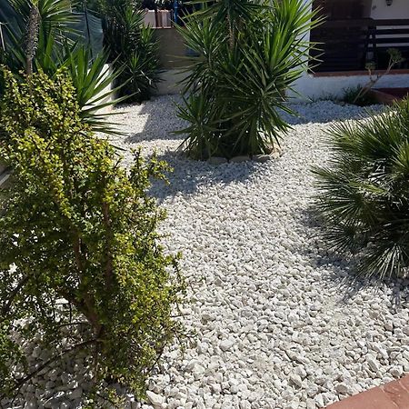 Bed and Breakfast Beb Eclissi Фонтане-Бьянке Экстерьер фото