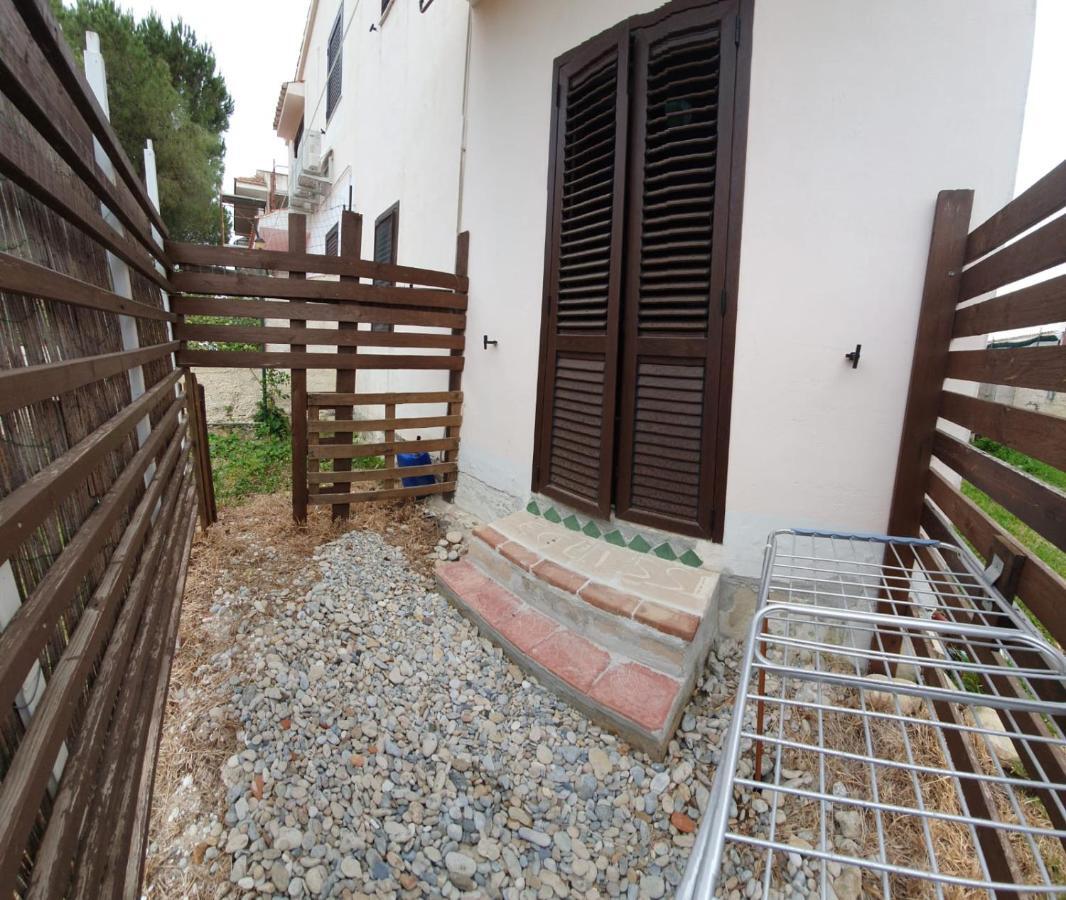 Bed and Breakfast Beb Eclissi Фонтане-Бьянке Экстерьер фото